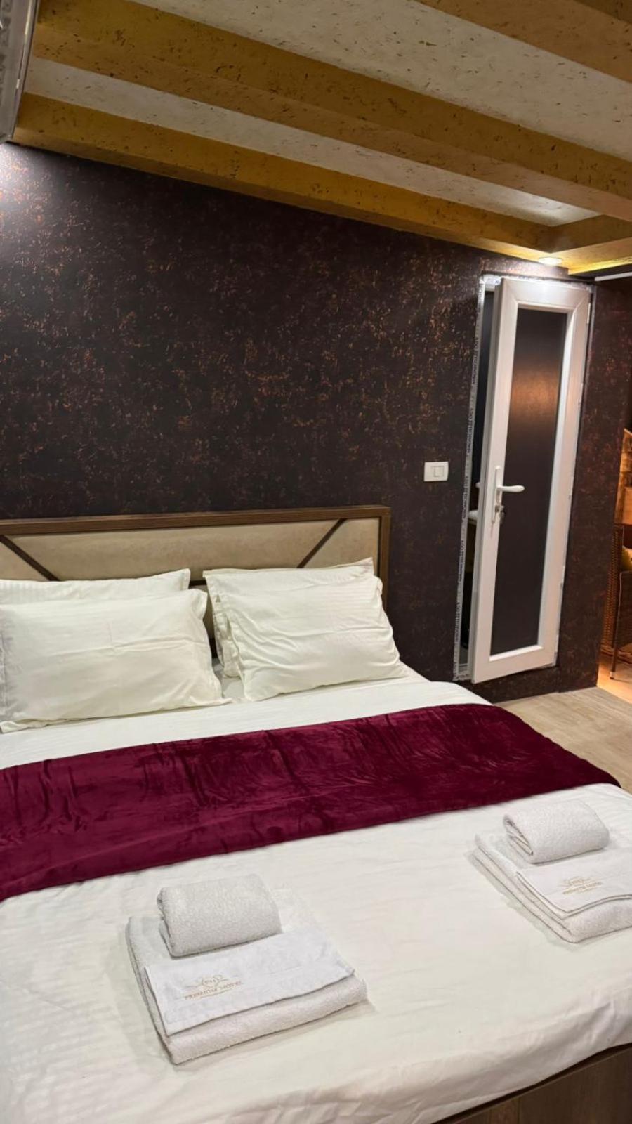Hotel Premium Pristina Exterior photo